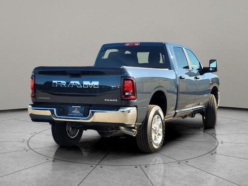 2025 RAM 2500 Big Horn Crew Cab 4x4 6'4' Box