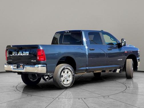 2025 RAM 3500 Big Horn Crew Cab 4x4 6'4' Box