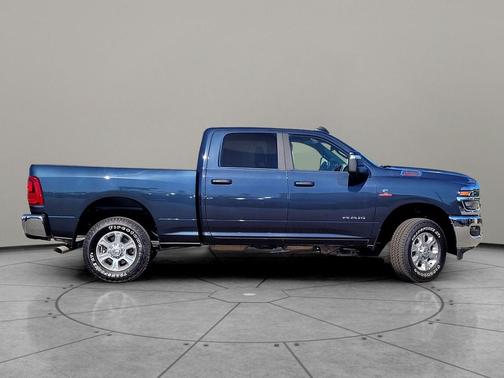 2025 RAM 3500 Big Horn Crew Cab 4x4 6'4' Box