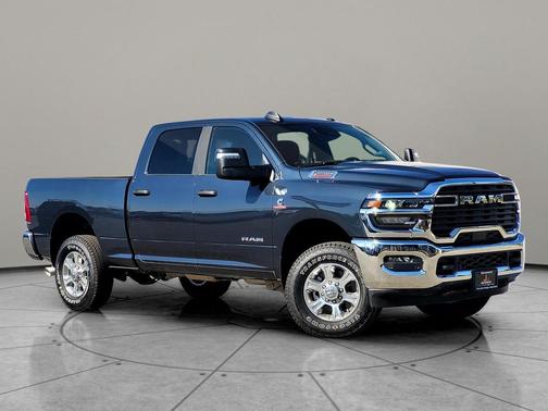 2025 RAM 3500 Big Horn Crew Cab 4x4 6'4' Box