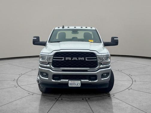 2024 RAM 3500 Big Horn Crew Cab 4x4 8' Box