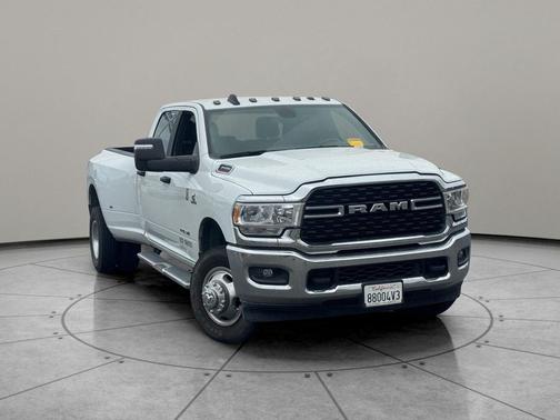 2024 RAM 3500 Big Horn Crew Cab 4x4 8' Box