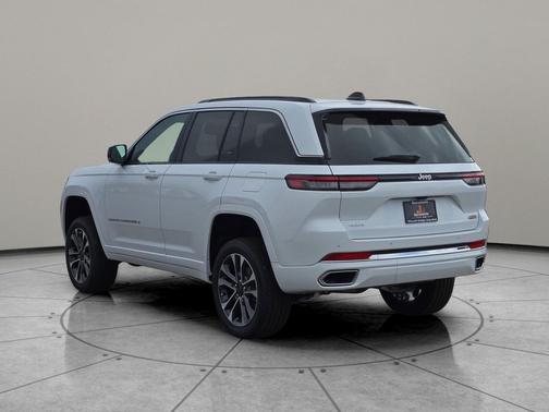 2025 Jeep Grand Cherokee Overland