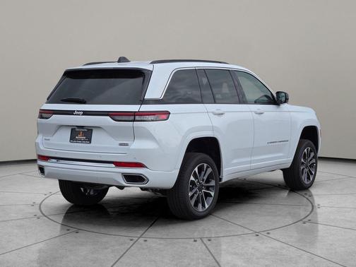 2025 Jeep Grand Cherokee Overland