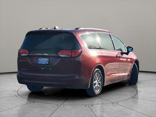 2021 Chrysler Voyager LXI