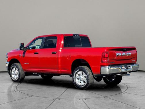 2025 RAM 2500 Big Horn Crew Cab 4x4 6'4' Box