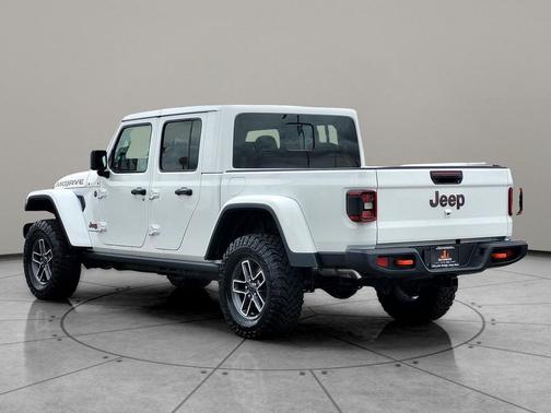 2025 Jeep Gladiator Mojave