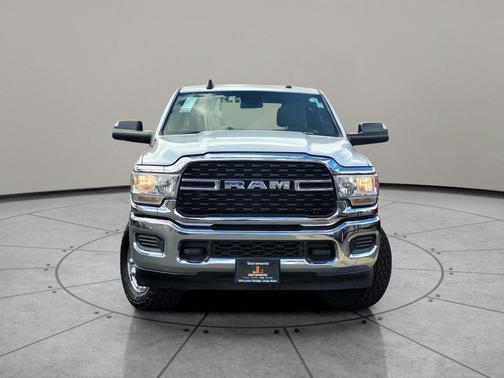 2022 RAM 2500 Big Horn Crew Cab 4x4 8' Box