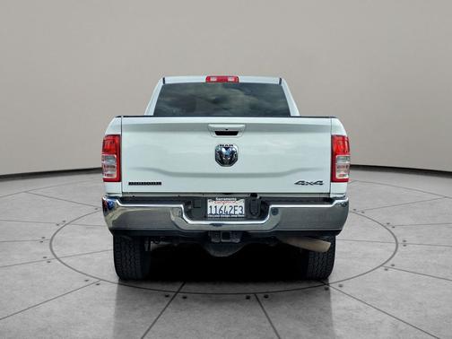 2022 RAM 2500 Big Horn Crew Cab 4x4 8' Box