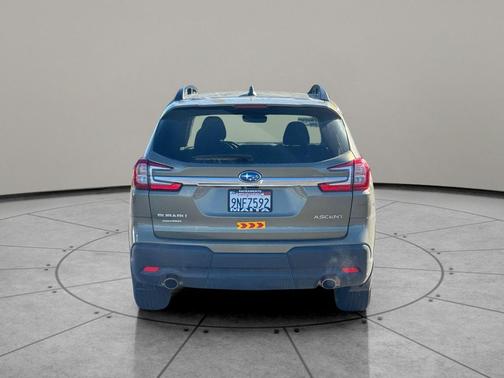 2024 Subaru Ascent Premium 8-Passenger