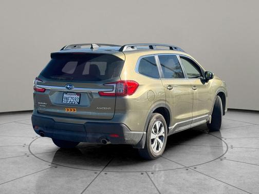2024 Subaru Ascent Premium 8-Passenger