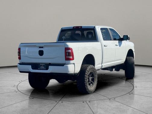 2019 RAM 2500 Big Horn Crew Cab 4x4 6'4' Box