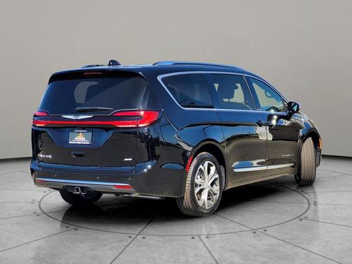 2026 Chrysler Pacifica L