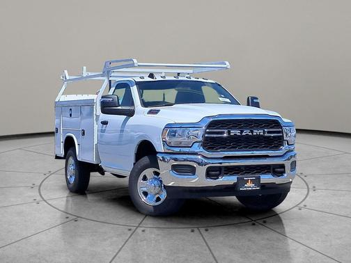 2024 RAM 3500 Tradesman Regular Cab 4x4 8' Box