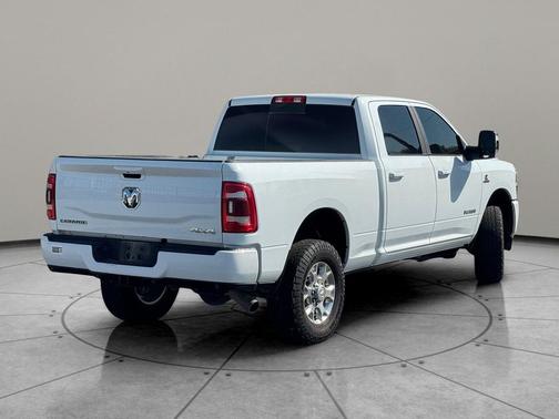 2024 RAM 2500 Laramie Crew Cab 4x4 6'4' Box