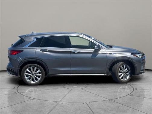 2022 INFINITI QX50 LUXE AWD