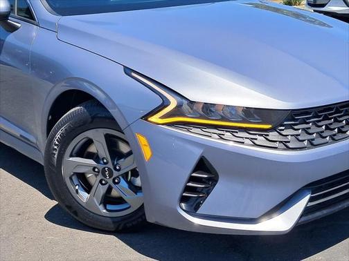 2023 Kia K5 LXS
