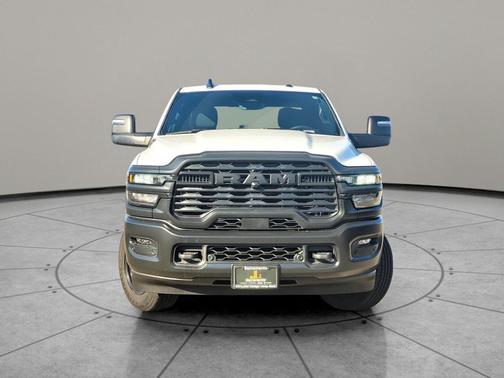 2025 RAM 2500 Tradesman Crew Cab 4x4 6'4' Box