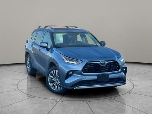 2021 Toyota Highlander Hybrid Platinum