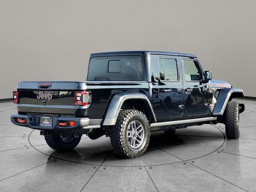 2025 Jeep Gladiator Mojave X