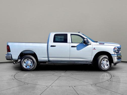 2025 RAM 2500 Tradesman Crew Cab 4x4 6'4' Box