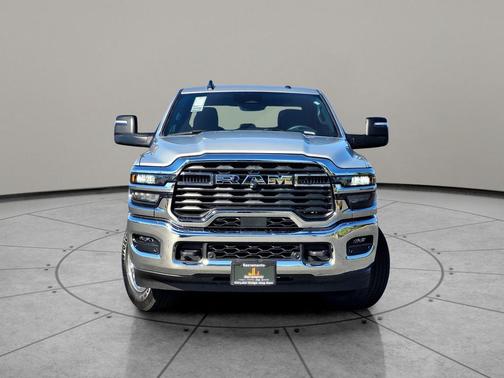 2025 RAM 2500 Tradesman Crew Cab 4x4 6'4' Box