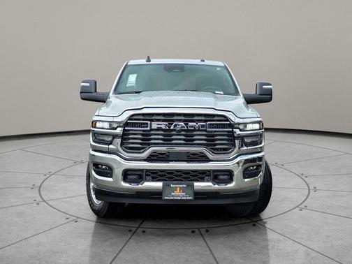 2025 RAM 2500 Tradesman Crew Cab 4x4 6'4' Box