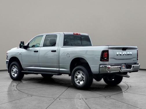 2025 RAM 2500 Tradesman Crew Cab 4x4 6'4' Box