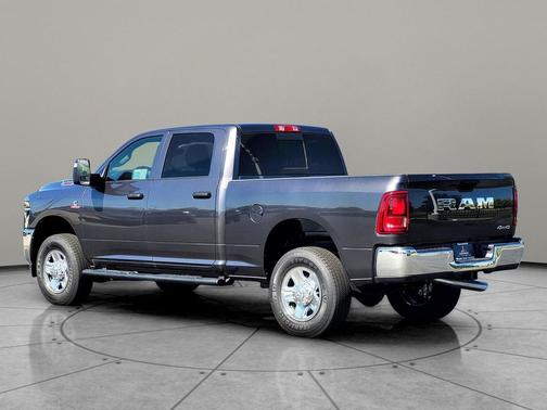 2025 RAM 2500 Tradesman Crew Cab 4x4 6'4' Box