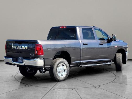 2025 RAM 2500 Tradesman Crew Cab 4x4 6'4' Box