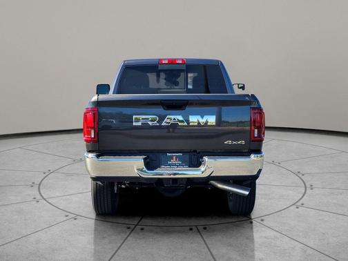 2025 RAM 2500 Tradesman Crew Cab 4x4 6'4' Box