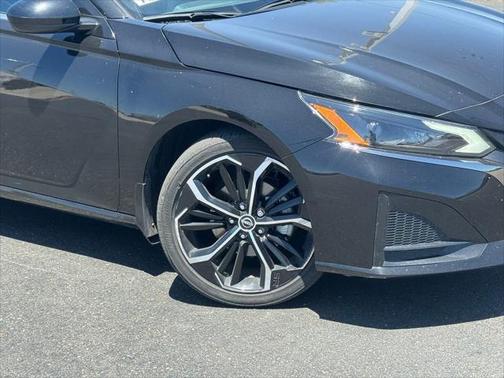 2023 Nissan Altima SR FWD