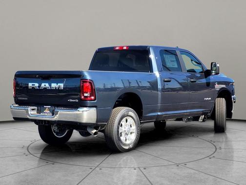 2025 RAM 2500 Big Horn Crew Cab 4x4 6'4' Box