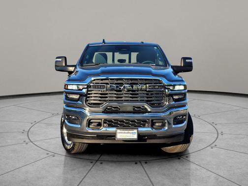 2025 RAM 3500 Big Horn Crew Cab 4x4 8' Box