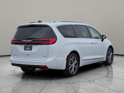 2026 Chrysler Pacifica L