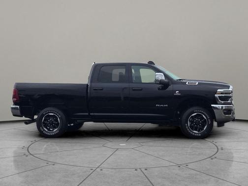 2025 RAM 3500 Laramie Crew Cab 4x4 6'4' Box