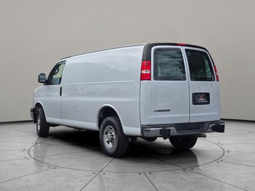 2023 Chevrolet Express 2500 RWD 2500 Regular Wheelbase WT