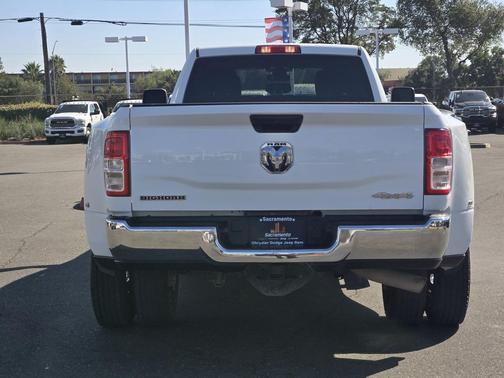 2024 RAM 3500 Big Horn Crew Cab 4x4 8' Box
