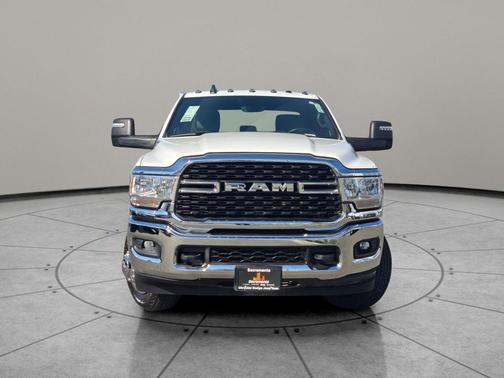 2024 RAM 3500 Big Horn Crew Cab 4x4 8' Box