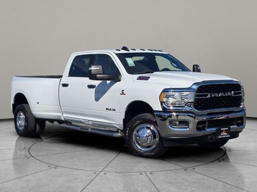 2024 RAM 3500 Big Horn Crew Cab 4x4 8' Box