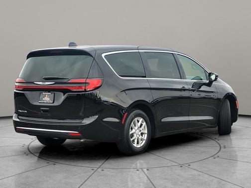 2026 Chrysler Pacifica L