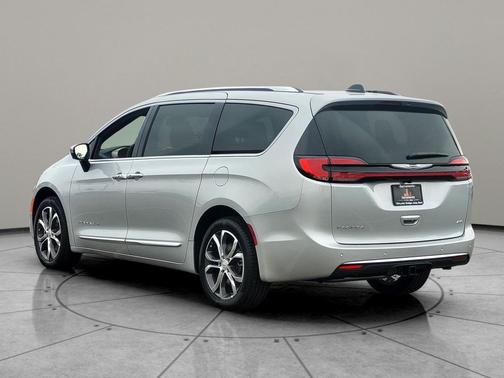 2026 Chrysler Pacifica L