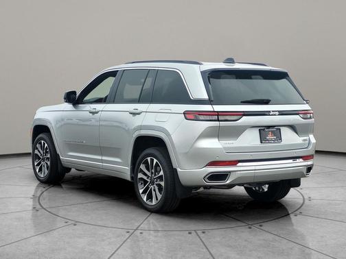 2025 Jeep Grand Cherokee Overland