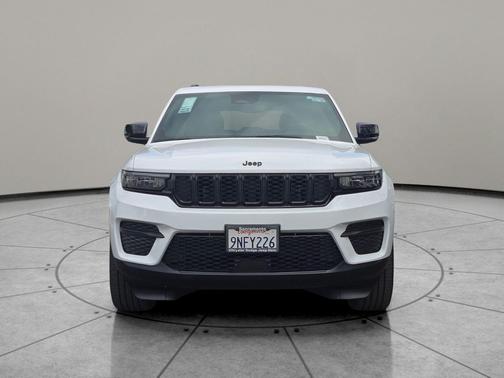 2023 Jeep Grand Cherokee Altitude