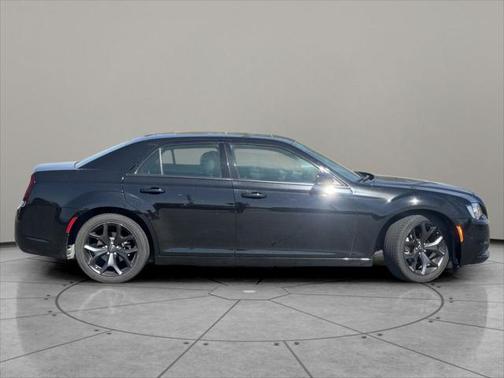 2022 Chrysler 300 S