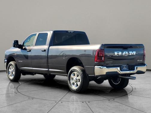 2025 RAM 2500 Big Horn Crew Cab 4x4 8' Box