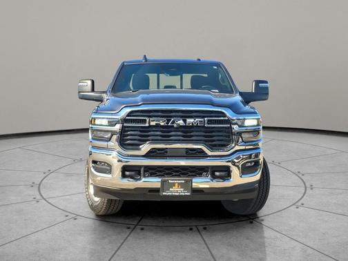 2025 RAM 2500 Big Horn Crew Cab 4x4 8' Box