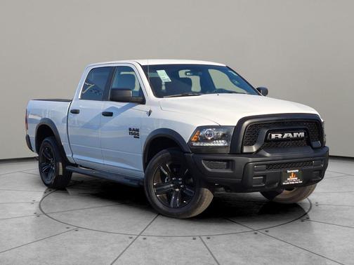 2023 RAM 1500 Classic Warlock Crew Cab 4x4 5'7' Box
