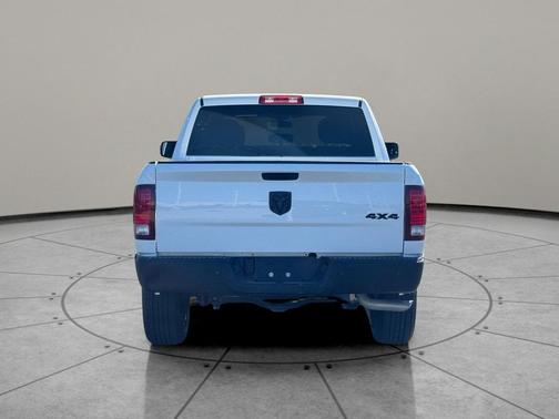 2023 RAM 1500 Classic Warlock Crew Cab 4x4 5'7' Box