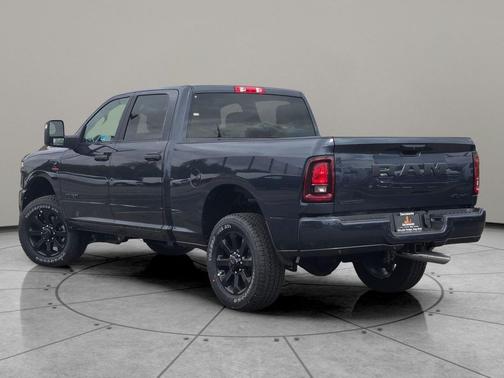 2025 RAM 3500 Big Horn Crew Cab 4x4 6'4' Box